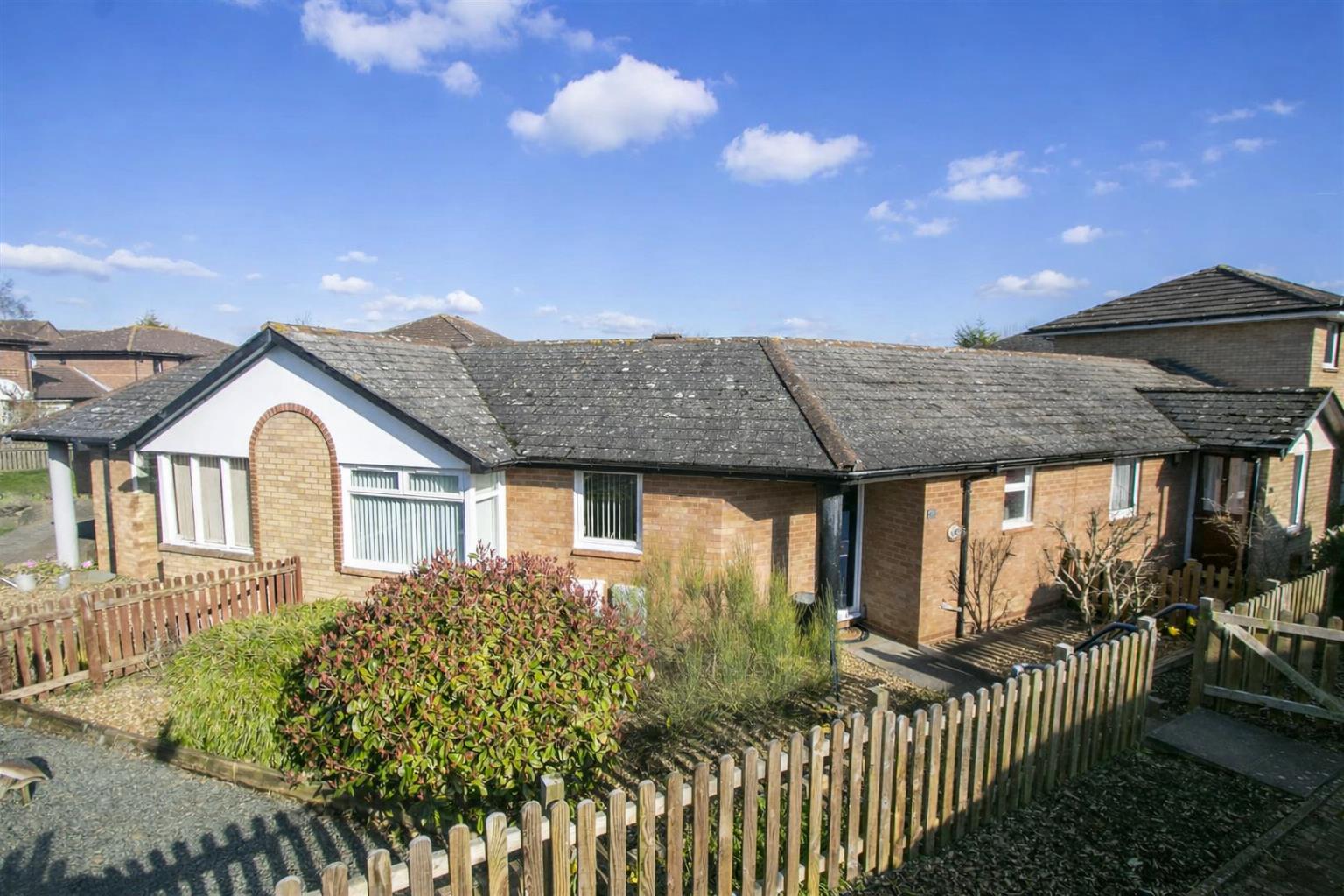 1 bed property in Redding Grove, Milton Keynes